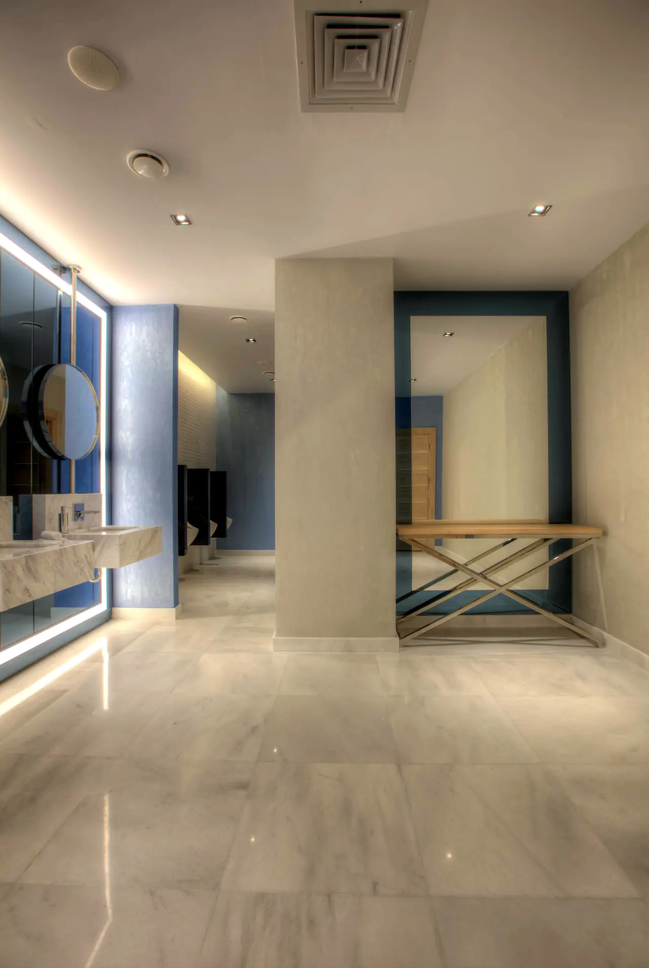 Cennet & Acanthus Barut — Mermer zeminli giriş holü
