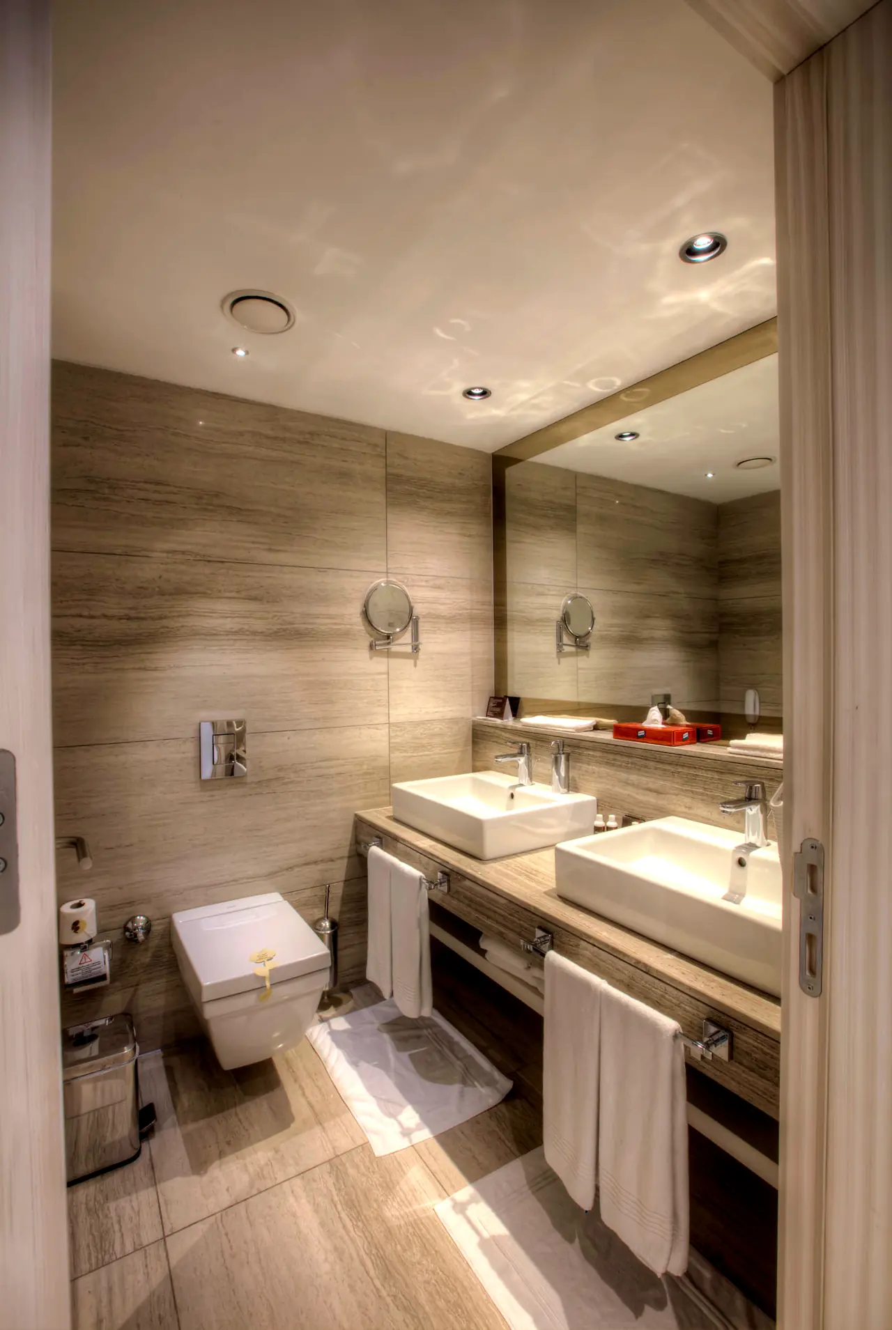 TUI Sensatori Barut — Çift lavabolu banyo